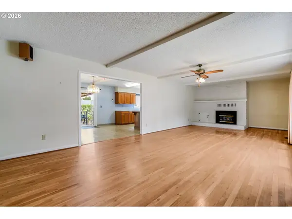 2537 B ST, Hubbard, OR 97032
