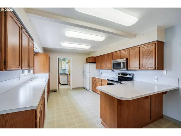 2537 B ST, Hubbard, OR 97032