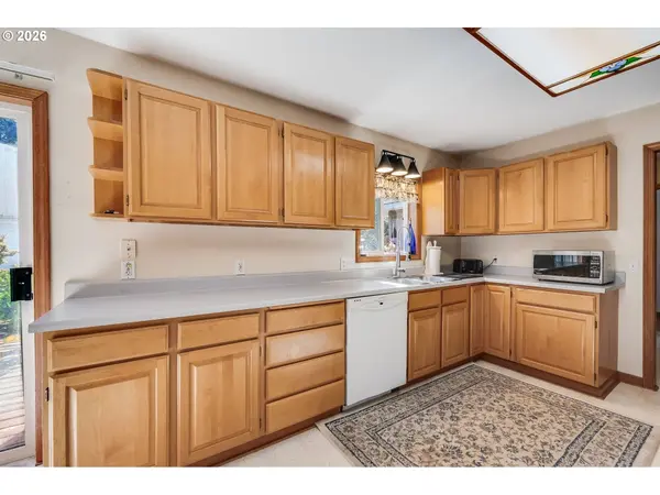 402 Warner Parrott RD, Oregon City, OR 97045