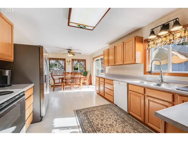 402 Warner Parrott RD, Oregon City, OR 97045