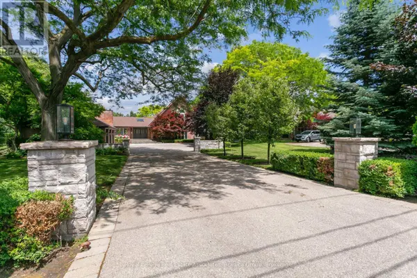 19 LORRAINE GARDENS, Toronto (islington-city Centre West), ON M9B4Z5