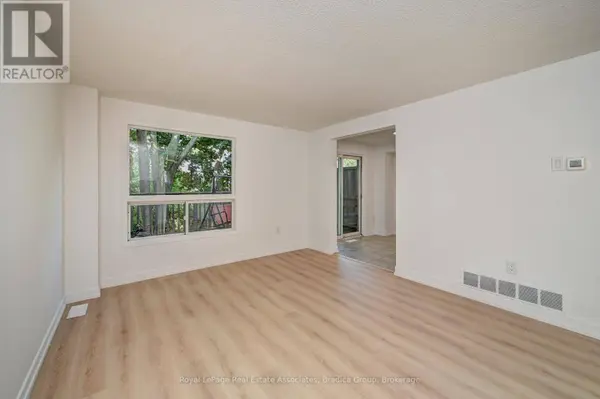 16 HARTLEY COURT, Cambridge, ON N1R8J4