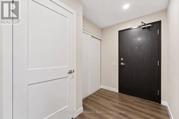 15 Queen ST South #1111, Hamilton (central), ON L8P0C6