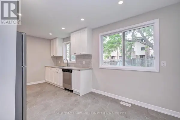 110 CONWAY DRIVE, Kitchener, ON N2A2C5