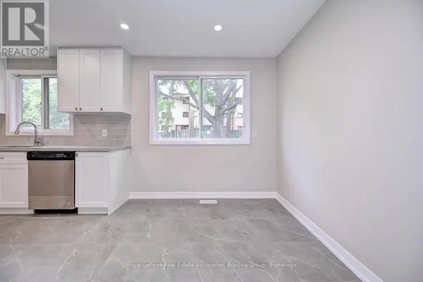 110 CONWAY DRIVE, Kitchener, ON N2A2C5