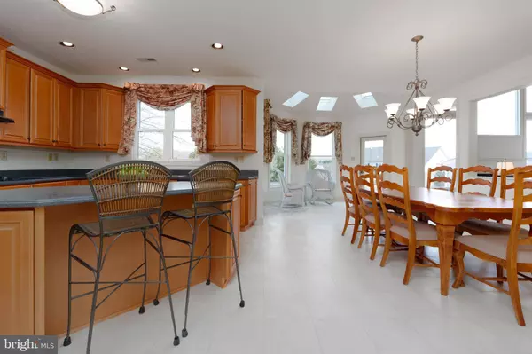 9 CORBIN DR, Exton, PA 19341