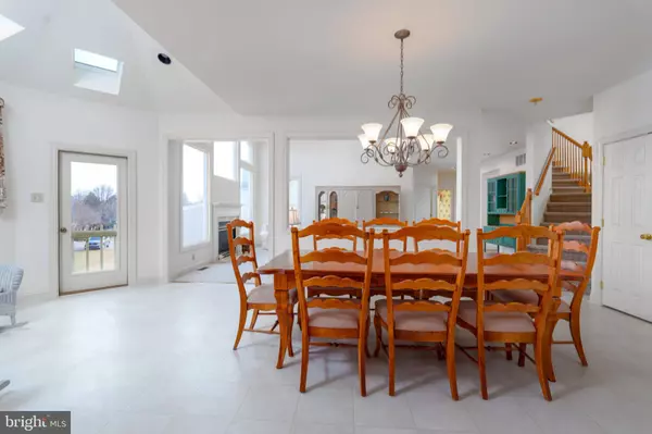 9 CORBIN DR, Exton, PA 19341