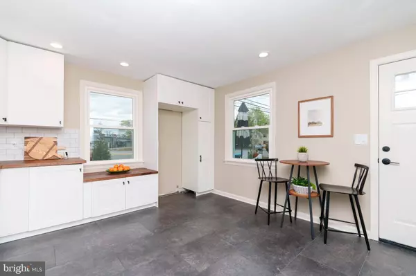 2 YORKTOWN AVE, West Chester, PA 19382