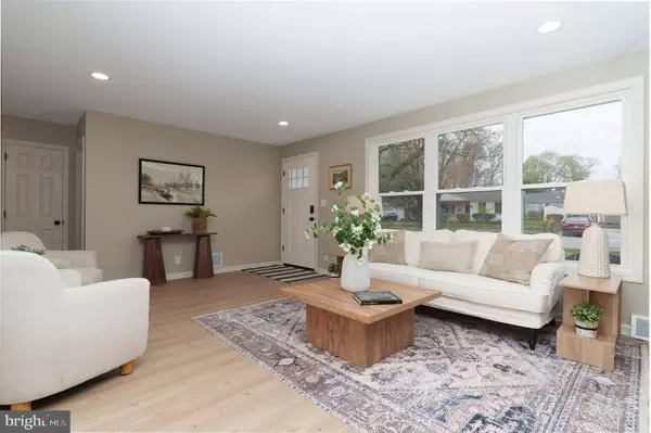 2 YORKTOWN AVE, West Chester, PA 19382