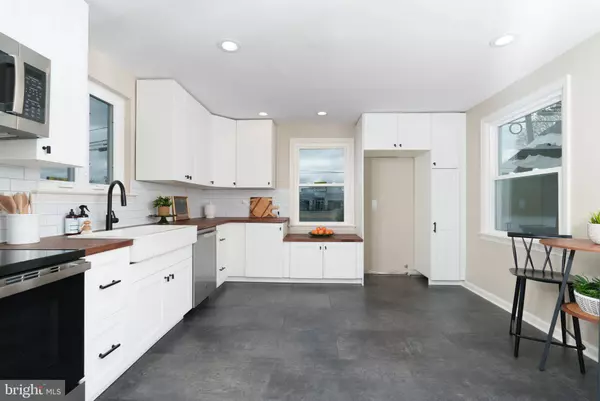 2 YORKTOWN AVE, West Chester, PA 19382