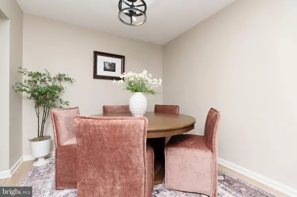 2 YORKTOWN AVE, West Chester, PA 19382