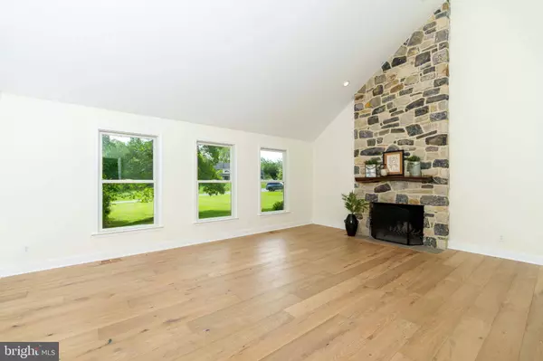 5 RACHAEL DR, Chester Springs, PA 19425