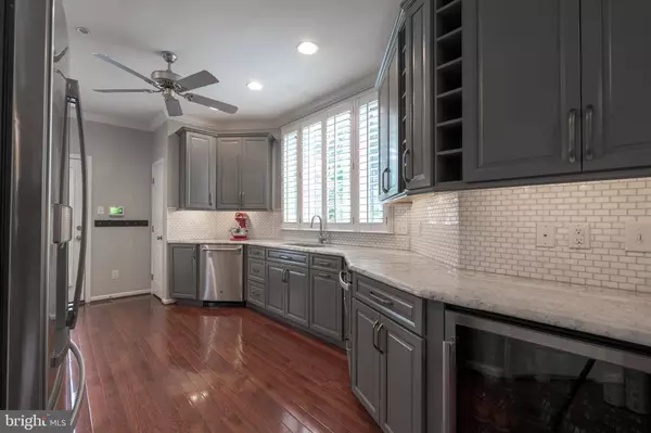 98 SPRUCE ALY, West Chester, PA 19382