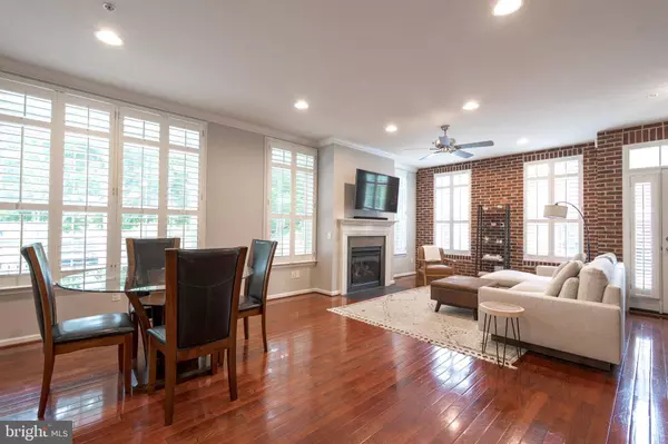 98 SPRUCE ALY, West Chester, PA 19382