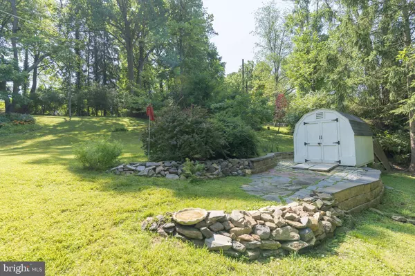 245 GREENTREE DR, West Chester, PA 19382