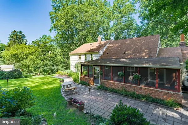 245 GREENTREE DR, West Chester, PA 19382