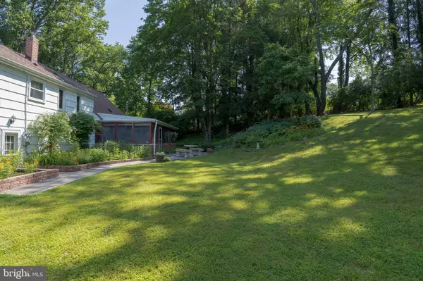 245 GREENTREE DR, West Chester, PA 19382