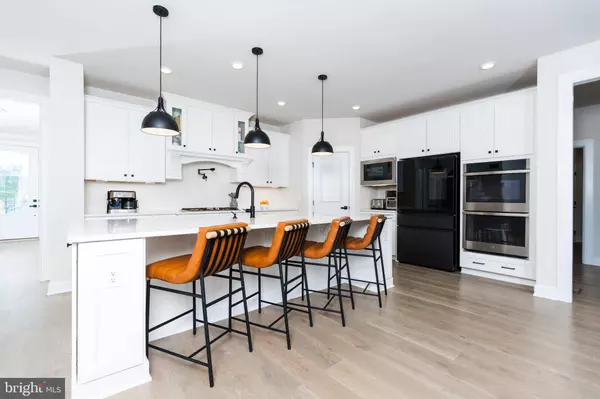 404 ARMSTRONG DR, West Chester, PA 19380