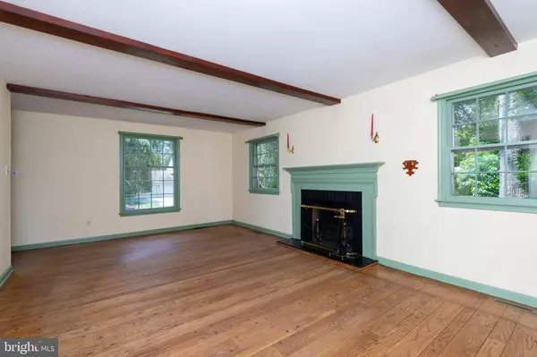 1133 WINDSOR DR, West Chester, PA 19380