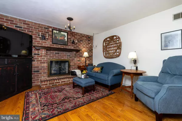 1203 UPTON CIR, West Chester, PA 19380