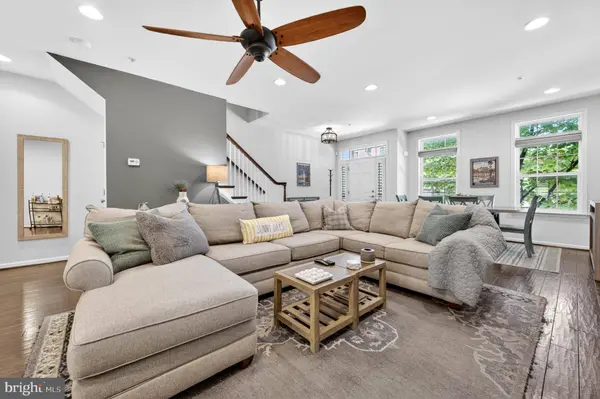 92 SPRUCE ALY, West Chester, PA 19382