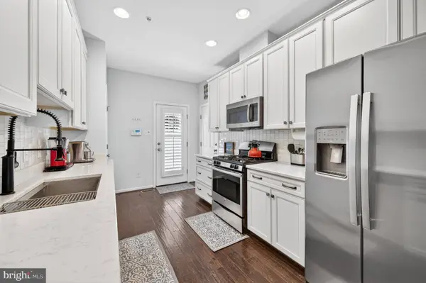 92 SPRUCE ALY, West Chester, PA 19382