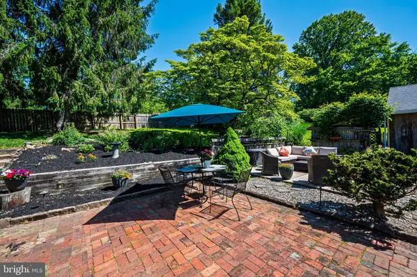 912 SPRINGWOOD DR, West Chester, PA 19382