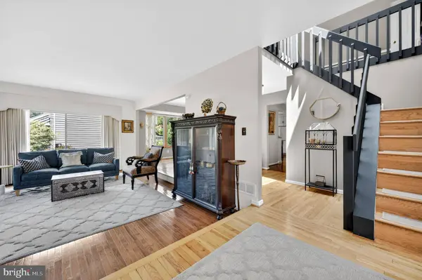 1115 WOODSTOCK LN, West Chester, PA 19382