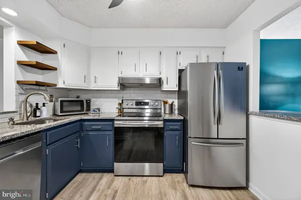 246 SUMMIT HOUSE #246, West Chester, PA 19382