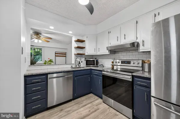 246 SUMMIT HOUSE #246, West Chester, PA 19382