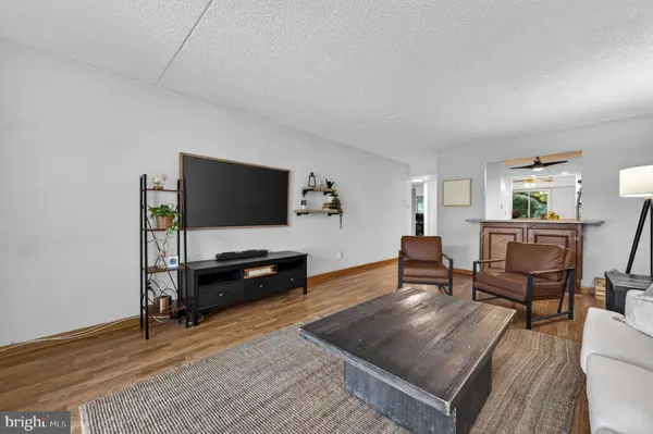 246 SUMMIT HOUSE #246, West Chester, PA 19382