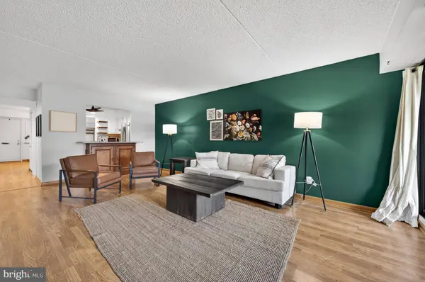 246 SUMMIT HOUSE #246, West Chester, PA 19382