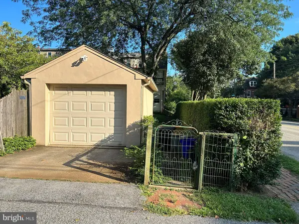 255 DEAN ST, West Chester, PA 19382
