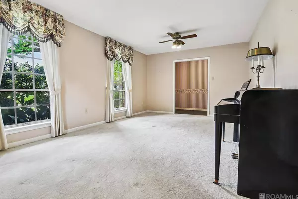 10164 Rhapsody Dr, Baton Rouge, LA 70815