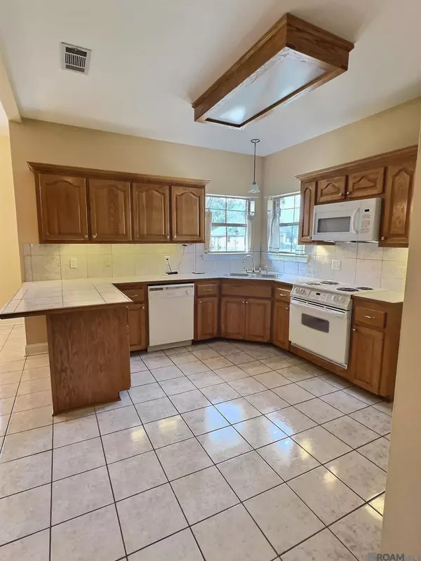 33861 Natures Way, Walker, LA 70785