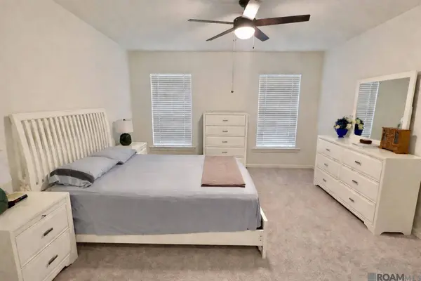 28234 Moreau Dr, Denham Springs, LA 70726