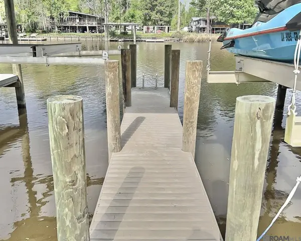 17619 Cove Ln, Denham Springs, LA 70726