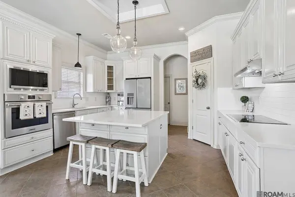 37188 Lakeshore Ave, Prairieville, LA 70769