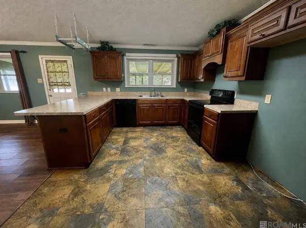 10658 Carmel Dr, Baton Rouge, LA 70818