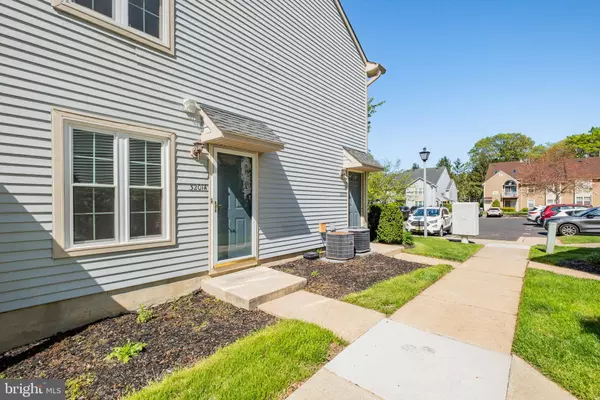 3201A RAMSBURY CT, Mount Laurel, NJ 08054