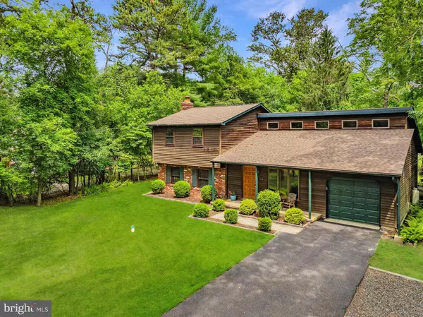 46 GRASSY LAKE RD, Shamong, NJ 08088