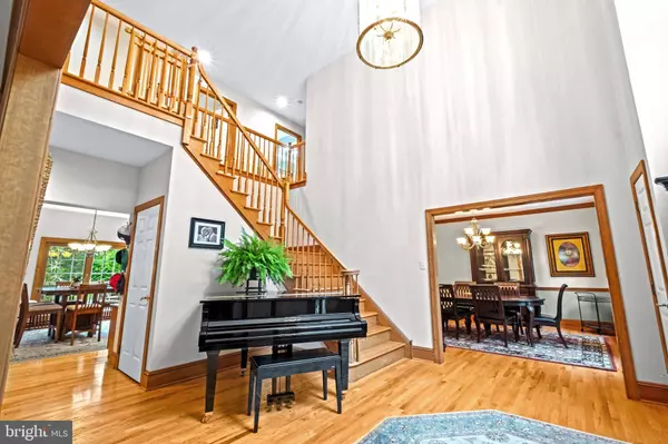 1 PEPPERBUSH CT, Medford, NJ 08055