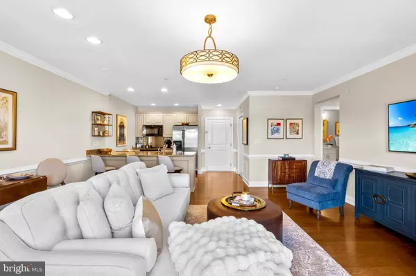 30 KINGS CT #302, Haddonfield, NJ 08033