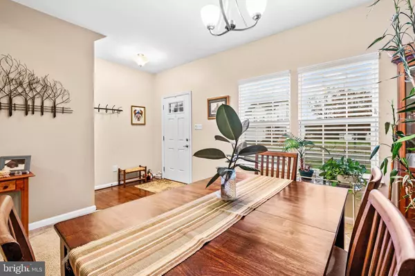 19 VAUGHN WAY, Burlington, NJ 08016