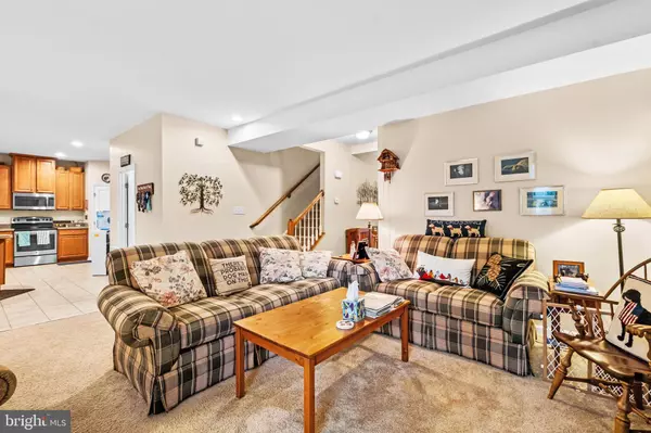 19 VAUGHN WAY, Burlington, NJ 08016