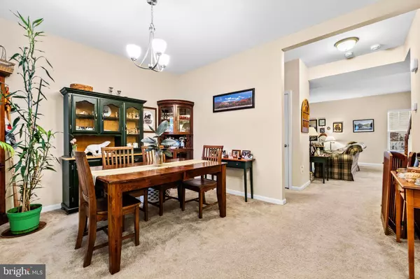 19 VAUGHN WAY, Burlington, NJ 08016