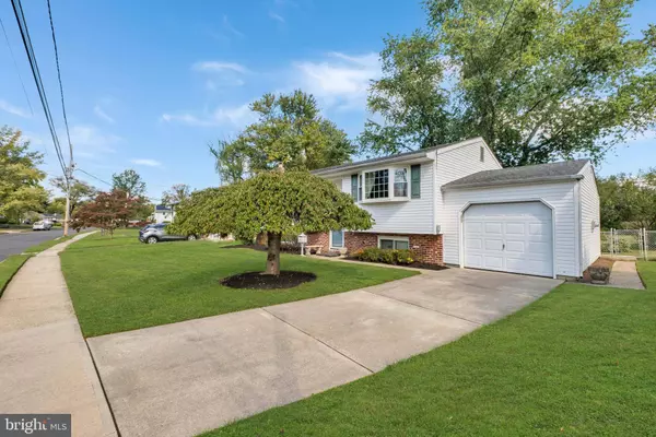 33 ESTATE RD, Lumberton, NJ 08048