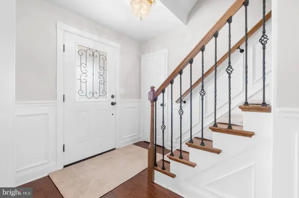 22 OLD COLONY LN, Marlton, NJ 08053