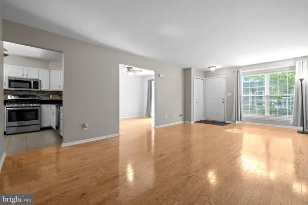 3906 GRENWICH LN, Mount Laurel, NJ 08054