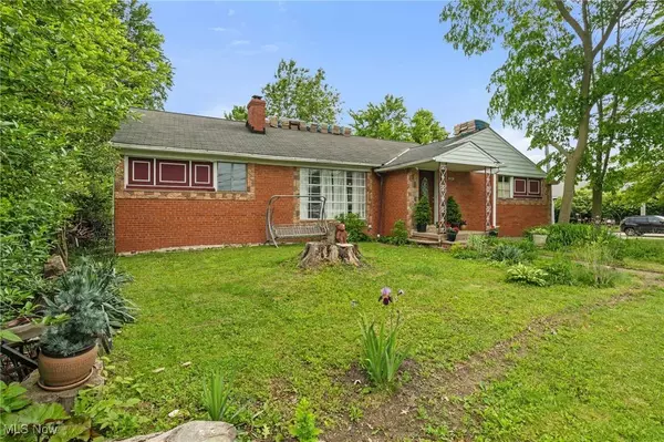 6123 Wilson Mills RD, Highland Heights, OH 44143